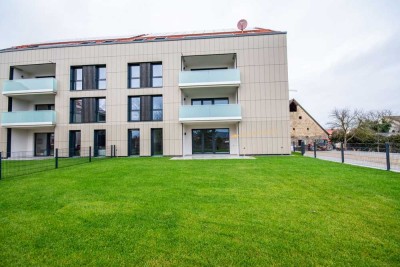 ***FAMILIEN AUFGEPASST! -  4-ZIMMER-EG-WOHNUNG MIT GROSSEM GARTEN***