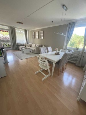 4,5-Zimmer-Wohnung mit Balkon und Einbauküche in Oberursel nähe FIS