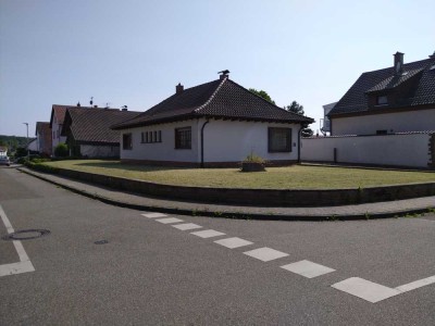 Bungalow-Einfamilienhaus  in Stettfeld Ubstadt-Weiher