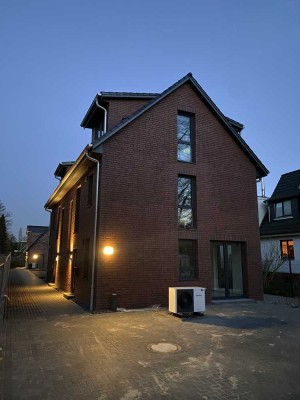 Neubau: 2x DHH mit hochwertiger Ausstattung und Energieeffizienz in Volksdorf