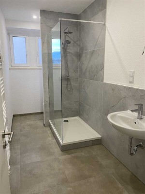 Chemnitz-Lutherviertel* neu sanierte 3 Zimmer-Wohnung* 1.OG* Tageslichtbad mit Dusche* sep. Küche