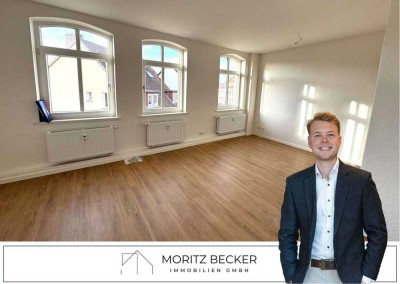Erstbezug nach Komplettsanierung: Traumwohnung mit Einbauküche und Ausblick im Michaelisviertel!