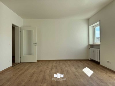 Neu renovierte 4-Zimmer Wohnung mit Einbauküche