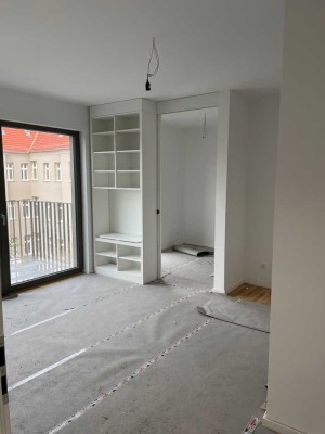 Erstbezug 2022: Helle 1,5-Zimmer-Wohnung mit Balkon, Keller & Aufzug – von privat, ohne Makler