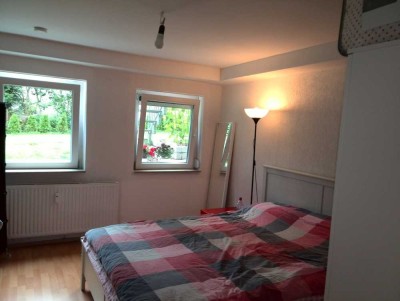 Ruhige 1-Zi. Wohnung mit Süd Gartenblick für eine Person in Stuttgart/Korntal