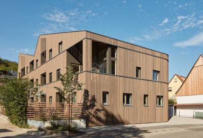 Hochwertige 3-Zimmer-DG-Wohnung mit Balkon und EBK