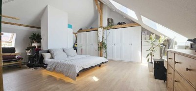 Charmante 2-Raum-Maisonette-Wohnung mit Balkon und EBK in Nürnberg