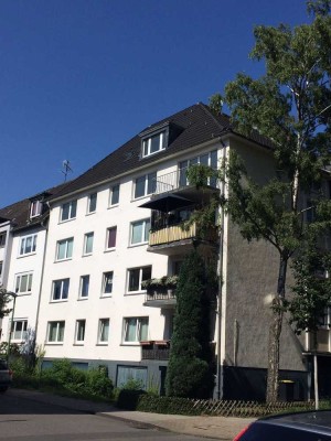 Lichtdurchflutete 4,5-Zimmer-Wohnung mit Südbalkon in zentraler Lage von Holsterhausen