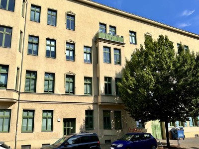 Schöne 3-Zimmer-Altbau-Whg. mit Balkon als Kapitalanlage*vermietet* zu verkaufen