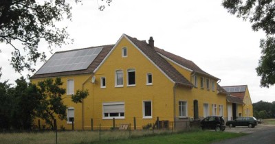 Wohnhaus 15 Zi. mit Einliegerwohnung - Renditeobjekt mit 29,8 KW Photovoltaik und 10 Garagen