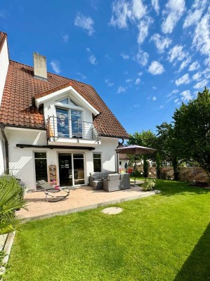 Modernes Traumhaus mit Gartenparadies im Herzen von Bad Krozingen