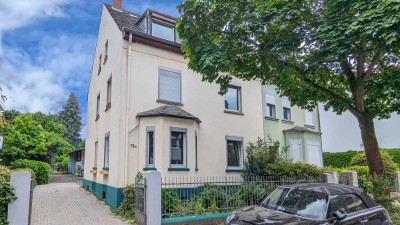 Weitläufiges Grundstück mit Haus, Hof, Anbau und großem Garten – insgesamt 1.104 m² in Lannesdorf
