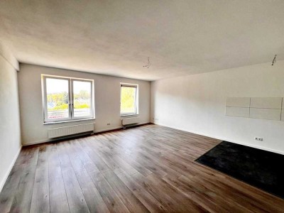 "Erstbezug nach Sanierung! Moderne 2-Raum-Wohnung opt. mit Stellplatz wartet auf Sie!"