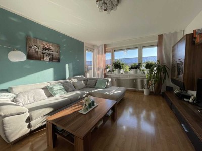 Lichtdurchflutete 2,5 Zimmer Wohnung Hitdorf Balkon, Keller, Nähe Rhein