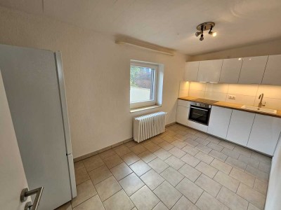 Schöne 2-Zimmer-Wohnung mit neuer Einbauküche in Oberhausen (Marienviertel)