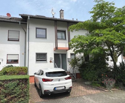 MIT 3D-RUNDGANG!
Reihenmittelhaus mit Garten, Garage und 2 Stellplätzen in Büchenau