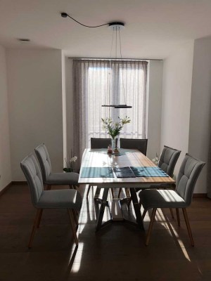 Stilvolle, neuwertige 4-Raum-Wohnung mit geh. Innenausstattung in Baden-Württemberg - Kornwestheim