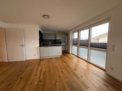 Moderne 3-Zimmer Wohnung mit Balkon, Neubau 2023