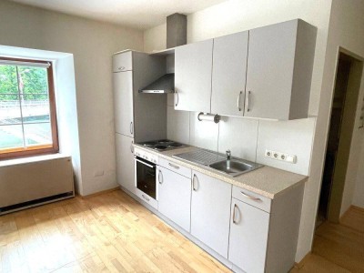 Charmante 1-Zimmer-Wohnung mit Schlafnische in zentraler Lage von Hallein