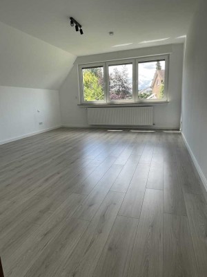 WG- Zimmer in einem EFH mit Garten (3er-WG) zur befristeten Anmietung
