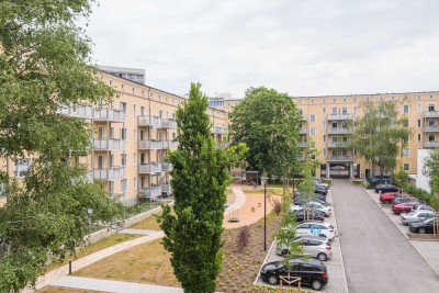 ab sofort - bezugsfertig im Denkmal, mit Balkon, Bad mit Dusche