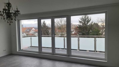 Traumhafte, kernsanierte 3-Zi Wohnung mit blick ins Grüne