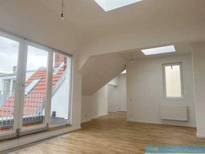 ERSTBEZUG - Dachgeschoss-Wohnung mit Aufzug und sonniger Dachterrasse!