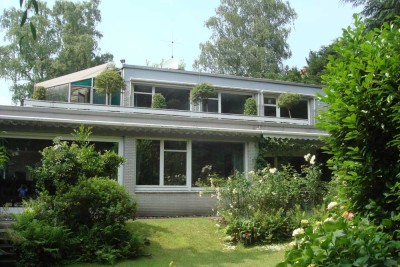 Großzügiges Einfamilienhaus mit idyllischem Garten, Schwimmbad und Einliegeroption