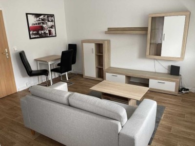 Für Azubis, Studenten und Berufspendler. Komplett möbliert, Innenstadt, TV und WLAN inklusive!