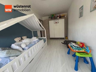 Hochwertig sanierte 3,5-Zimmer-Wohnung in Ditzingen-Hirschlanden mit zwei Balkonen und Garage