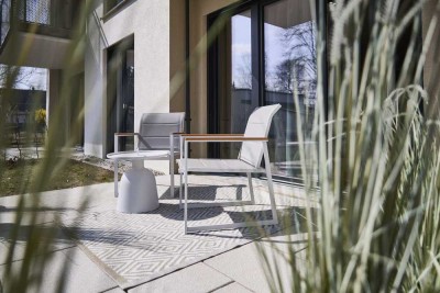 AB 38 - Charmante 2 Zimmer Wohnung mit Terrasse und kleinem Garten