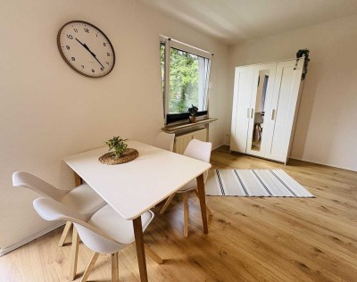 Voll möbliertes 1-Zimmer-Apartment mit Balkon