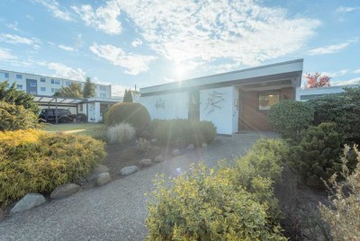 Einfamilienhaus (Bungalow) mit Garten und Garage in  familienfreundlicher Lage von Elmshorn
