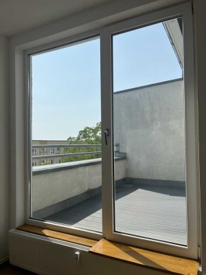 4 Zimmer Altbauwohnung mit  herrlichen Südwest Balkon!