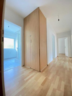 *** WOHNEN wo andere Urlaub machen *** TOP RENOVIERT *** Erdgeschoßwohnung mit Balkon ***