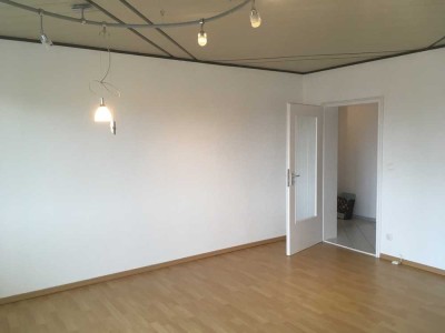 Helle 3-Zimmer -Wohnung mit Balkon in Kissing