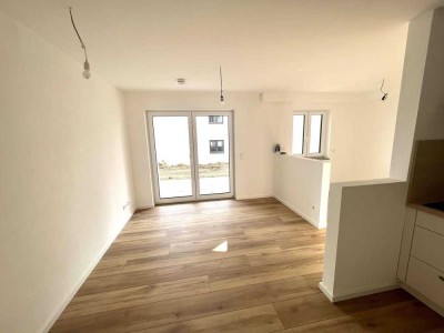 1-Zimmer Apartment mit Einbauküche, Terrasse und Privatgarten in Straubing Süd