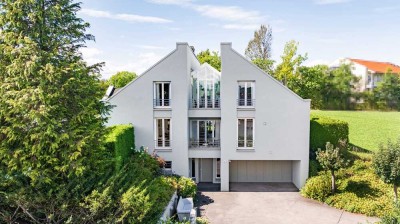 Zeitlose Architektur trifft Topwohnlage!