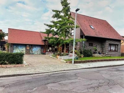 Einfamilienhaus mit 8 Zimmern und Garage in Uetze Provisionsfrei von Privat