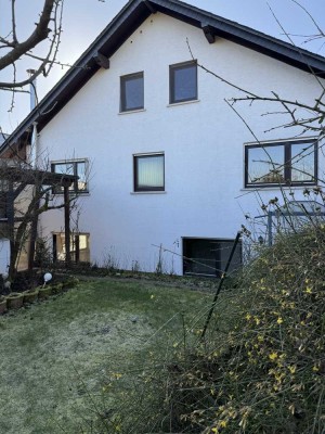 2 Wohnungen in Atzbach (DG und ELW) am Feldrand mit Garten