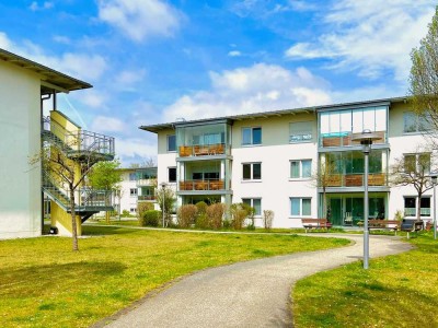 Bezugsfrei ab 01.09.25: Altersgerecht Wohnen (3ZKDB) in schöner Park-Residenz