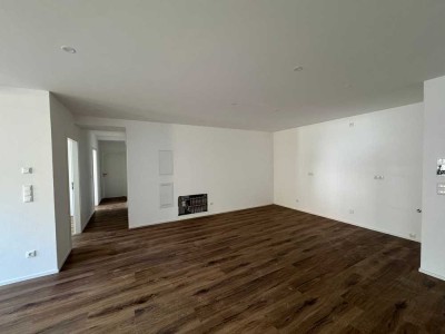 Erstbezug nach Kernsanierung – moderne 4-Zimmer-Wohnung mit Einbauküche - 6