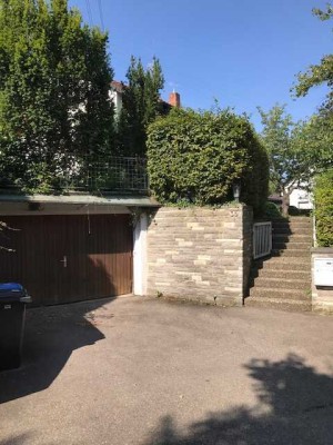 Geräumiges Einfamilienhaus mit EBK, 3 Schlafzimmern, Büro, großem Garten und Garage