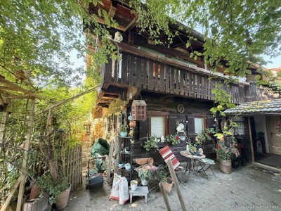 Haus im "Dornröschenschlaf". Charmantes, historisches Wohnhaus in Fridolfing