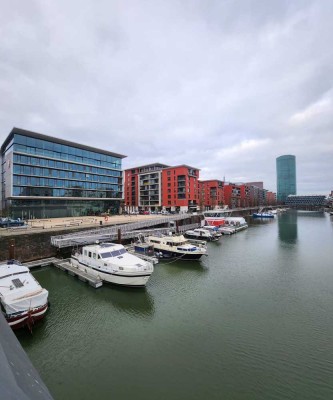 Von Privateigentümer Traumhafte 4 Zimmer Wohnung im Herzen des Westhafen in Frankfurt am Main