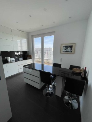 Luxuriöses Penthouse mit 4 Zimmern und Dachterrasse im Europaviertel (Provisionsfrei)