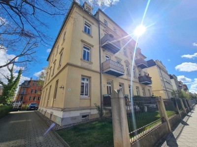 Solides Investment: Vollvermietetes Mehrfamilienhaus mit 13 Wohneinheiten in Dresden!