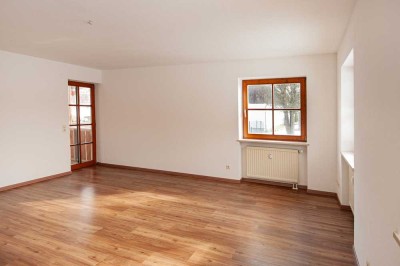 Schöne 2,5 Zimmer Erdgeschoss Wohnung mit Balkon in ruhiger zentrumsnaher Lage von Isny