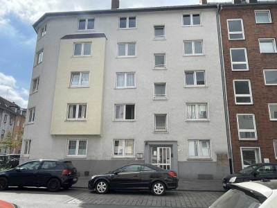 **Schöne Dachgeschoss-Wohnung in Neudorf (4-Etage/kein Aufzug)**