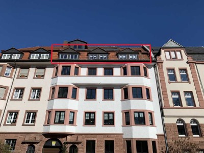 Stilvolle, gepflegte 3-Raum-DG-Wohnung mit EBK in einem Altbau in Aschaffenburg Stadtmitte